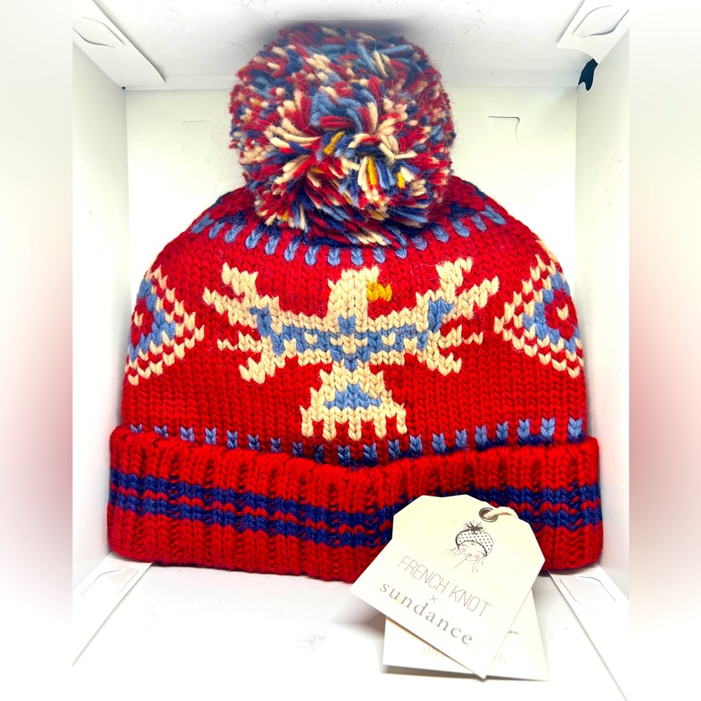 NWT Hat and Fingerless Gloves Set - French Knot Wool in Eagle Red Pattern